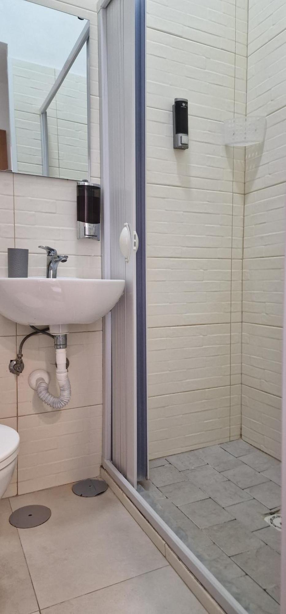 Twin Room Private Bathroom