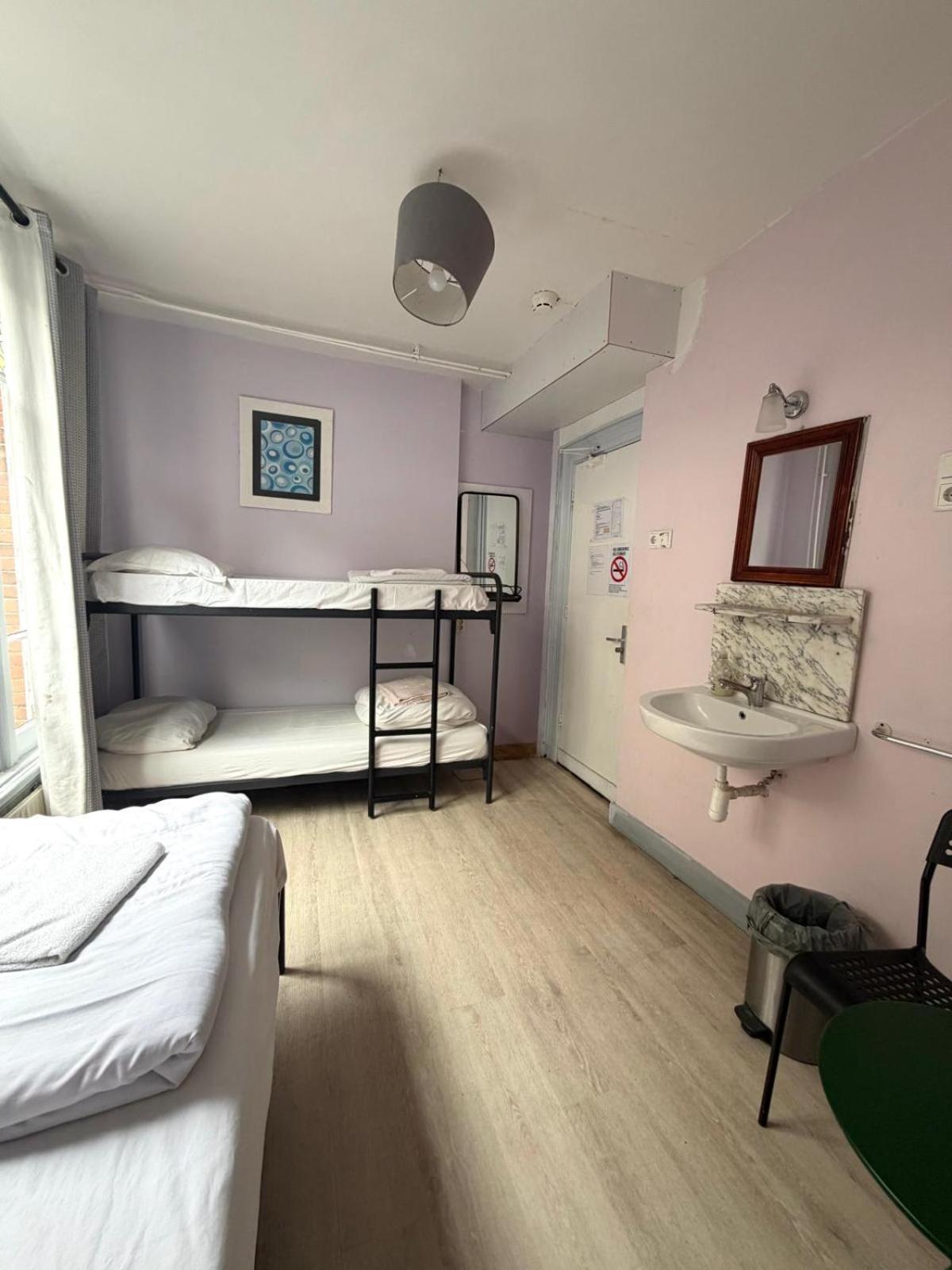 Camera Tripla con Bagno in Comune