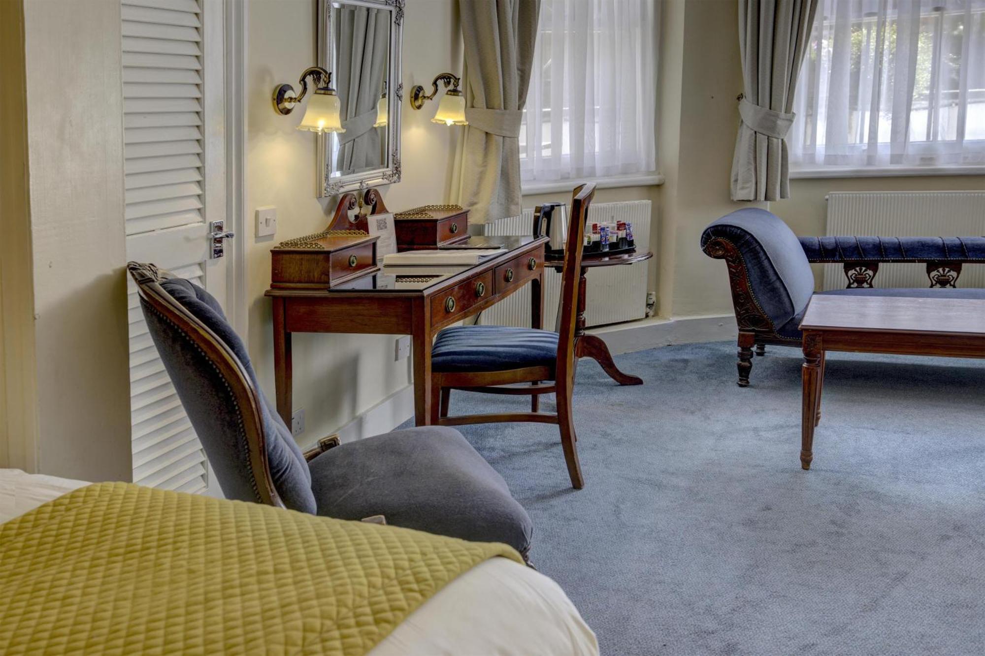 Family Room One Double Bed One Single Bed Non-Smoking