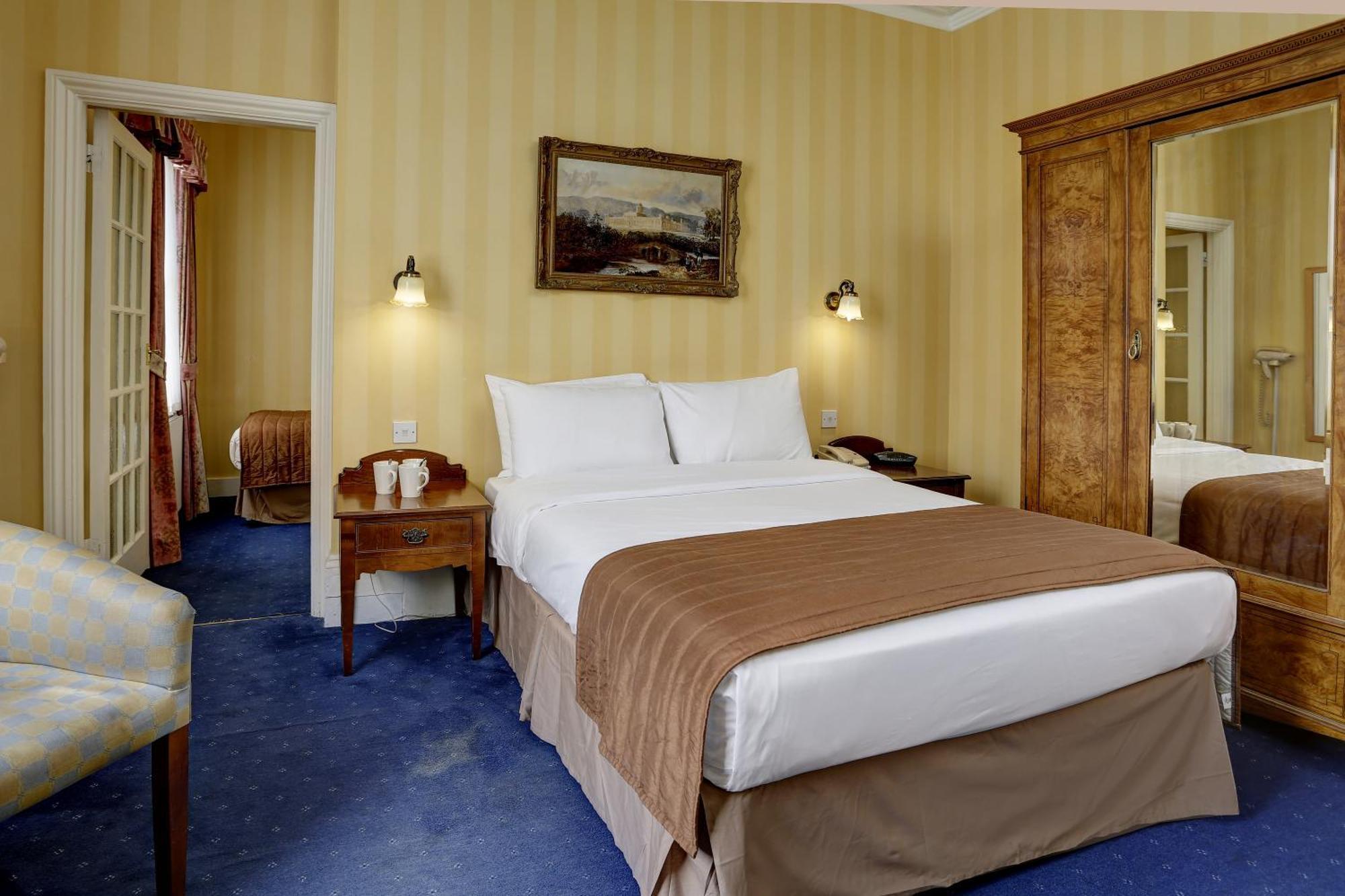 Family Room One Double Bed One Single Bed Non-Smoking