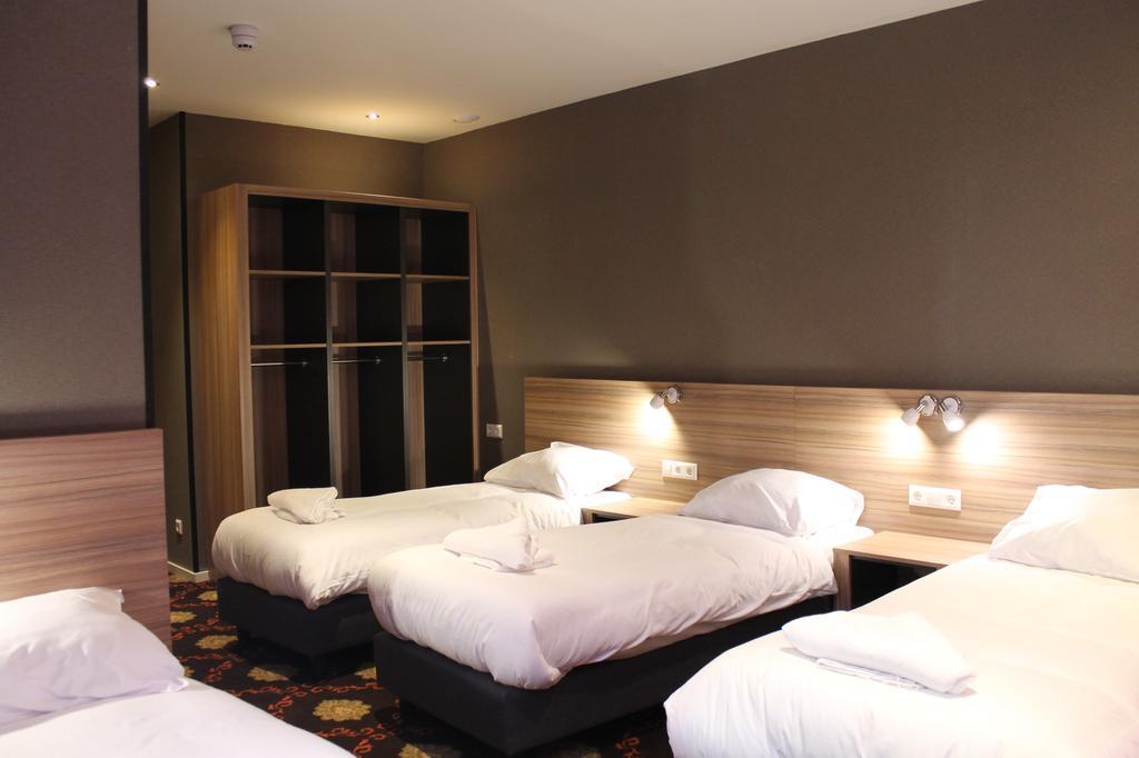 Quadruple Room,688374447:JPEG