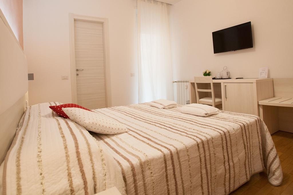 Double or Twin Room,218379023:JPEG