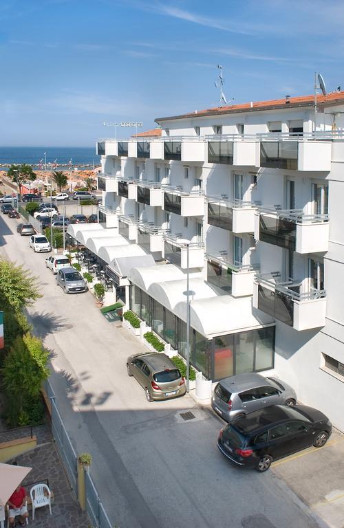Double or Twin Room Balcony Sea View,418369893:JPEG