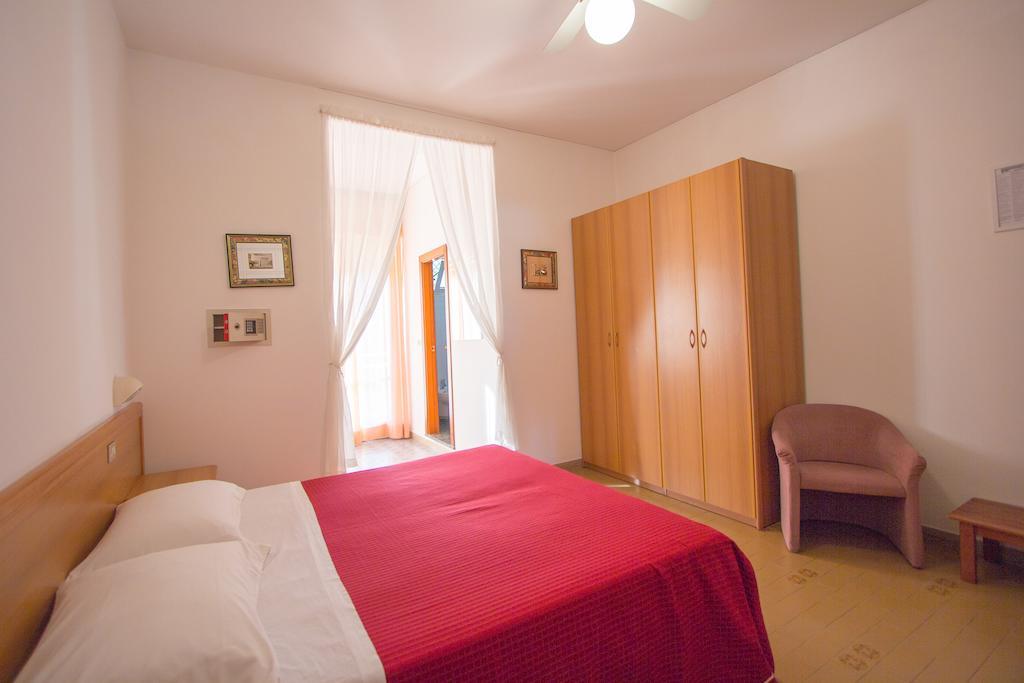 Camera Familiare con Balcone