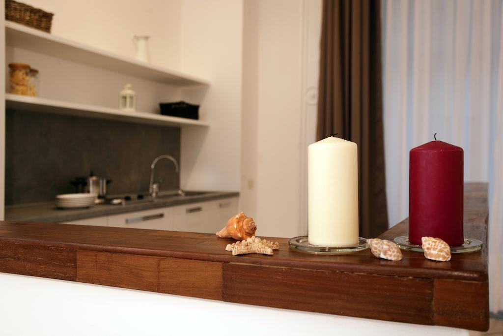 Large Suite Kitchenette,244456041:JPEG