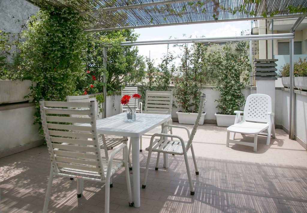 Appartamento con 2 Camere da Letto e Terrazza