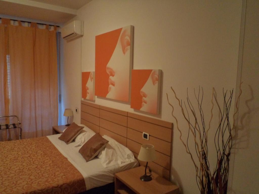 Double Room,698560509:JPEG