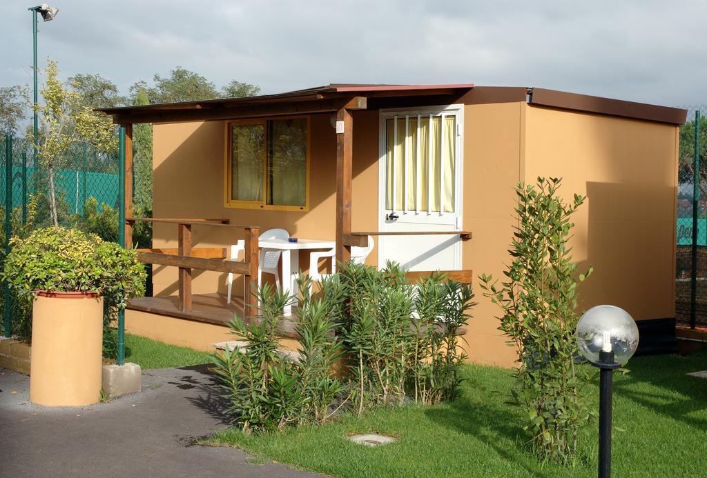 Bungalow,396171600:JPEG