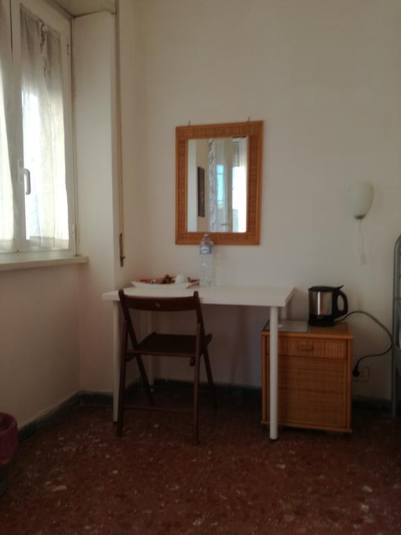 Camera Singola con Bagno in Comune