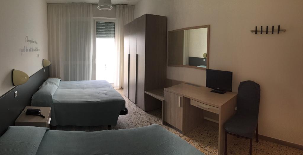 Double or Twin Room Balcony Sea View,228688472:JPEG