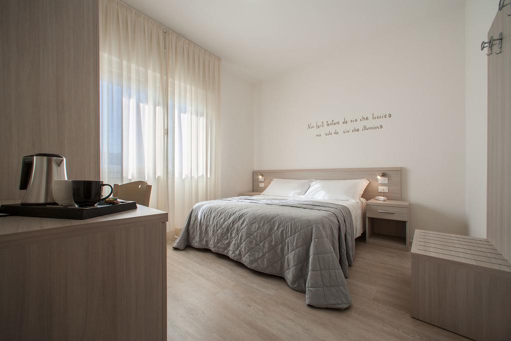 Double or Twin Room,463175061:JPEG