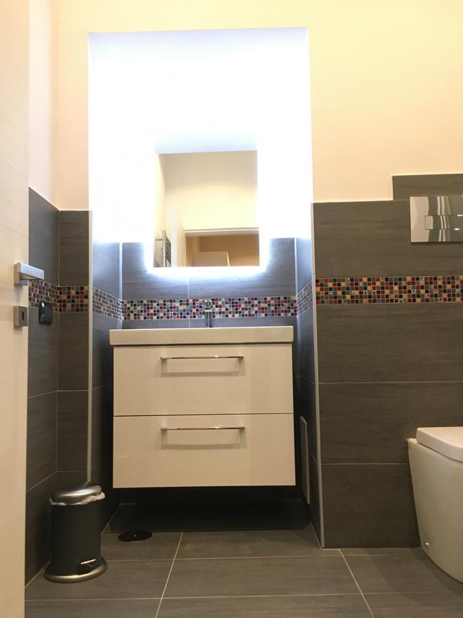 One-Bedroom Suite Private Bathroom,546026484:JPEG