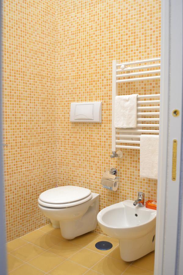 Double or Twin Room Private Bathroom