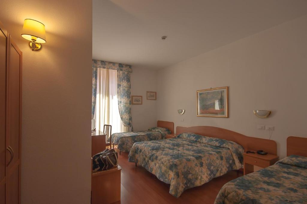 Quadruple Room,110160099:JPEG