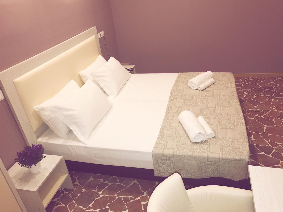 Double Room Private Bathroom