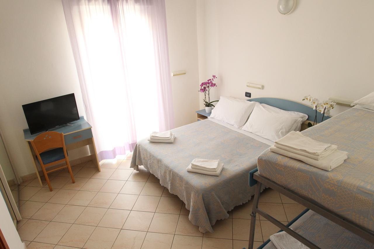Camera Familiare con Balcone