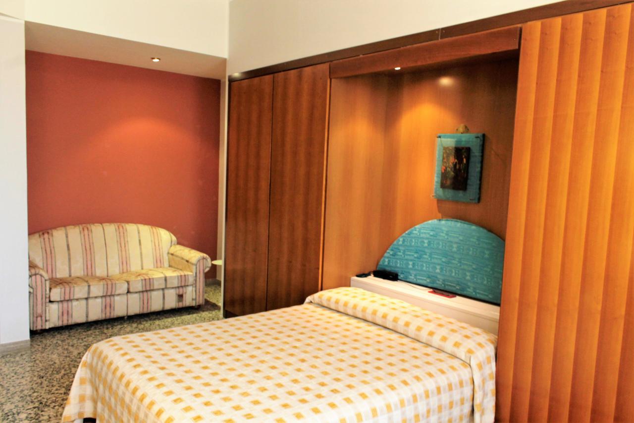Double or Twin Room,642699927:JPEG