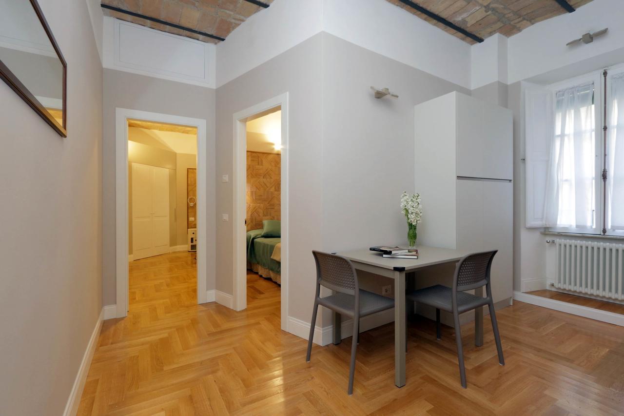 Two-Bedroom Apartment (4 Adults) - V. San Giovanni in Laterano 250,643595013:JPEG