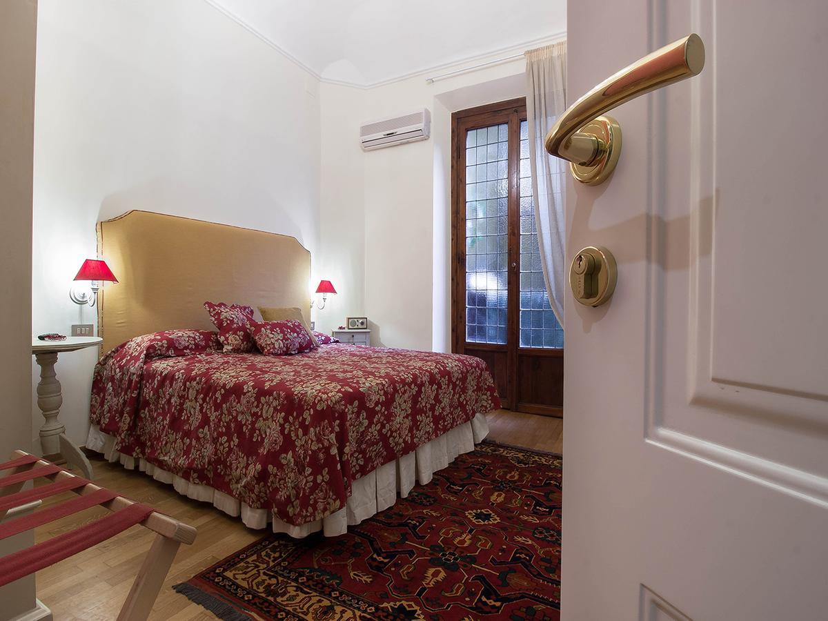 Double Room with Balcony,662522058:JPEG