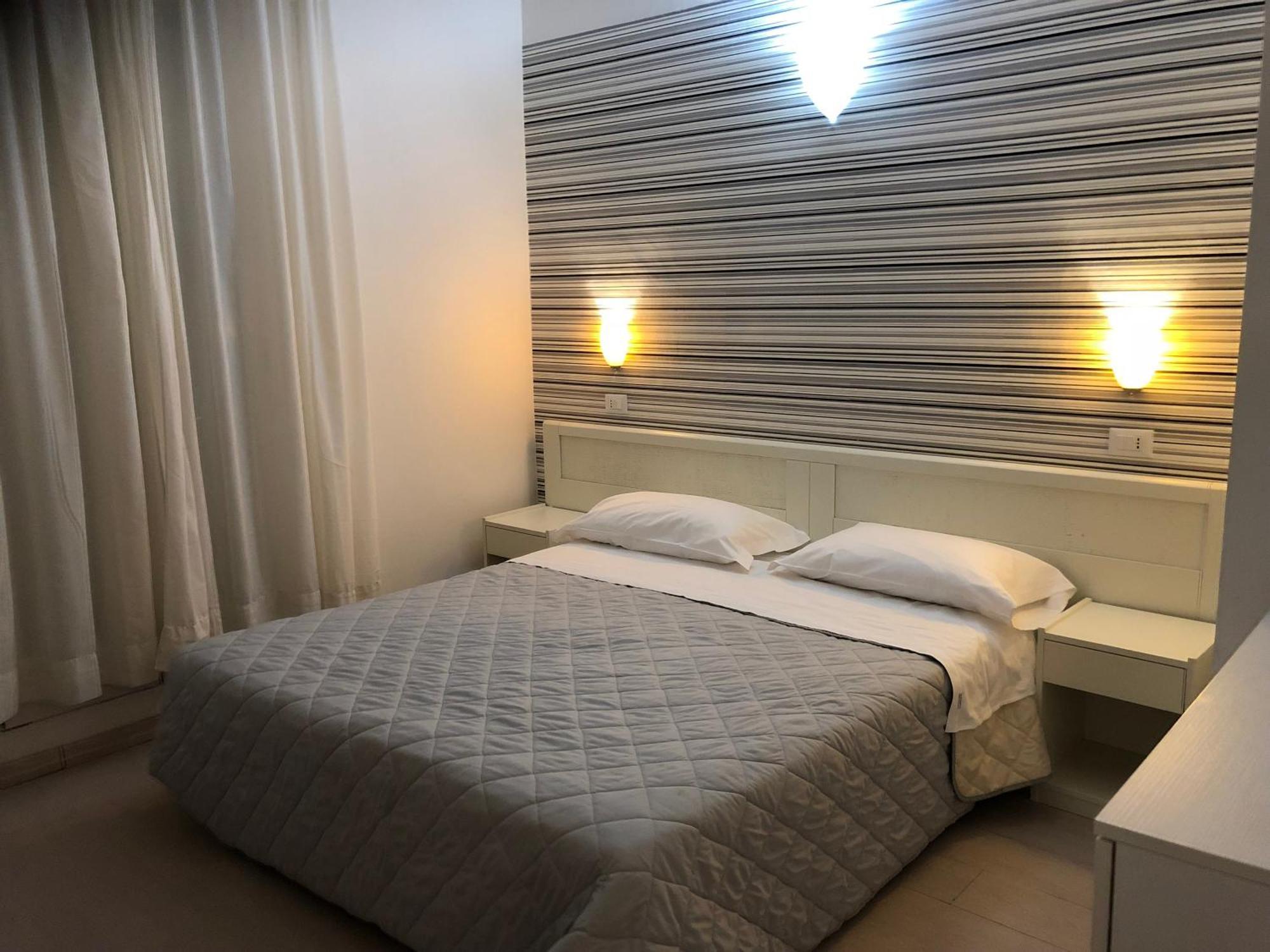 Quadruple Room,663724470:JPEG