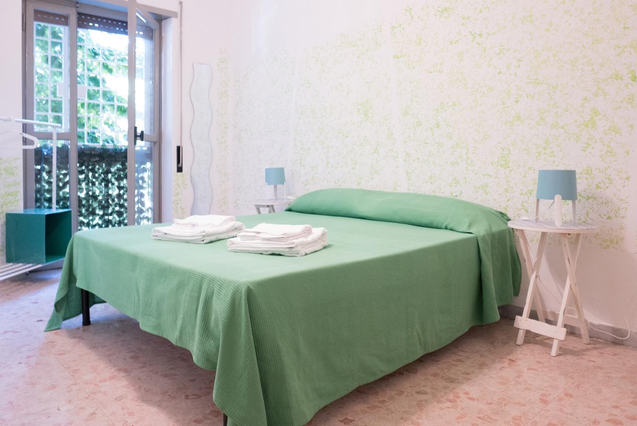 Double Room with Private Bathroom,667442694:JPEG