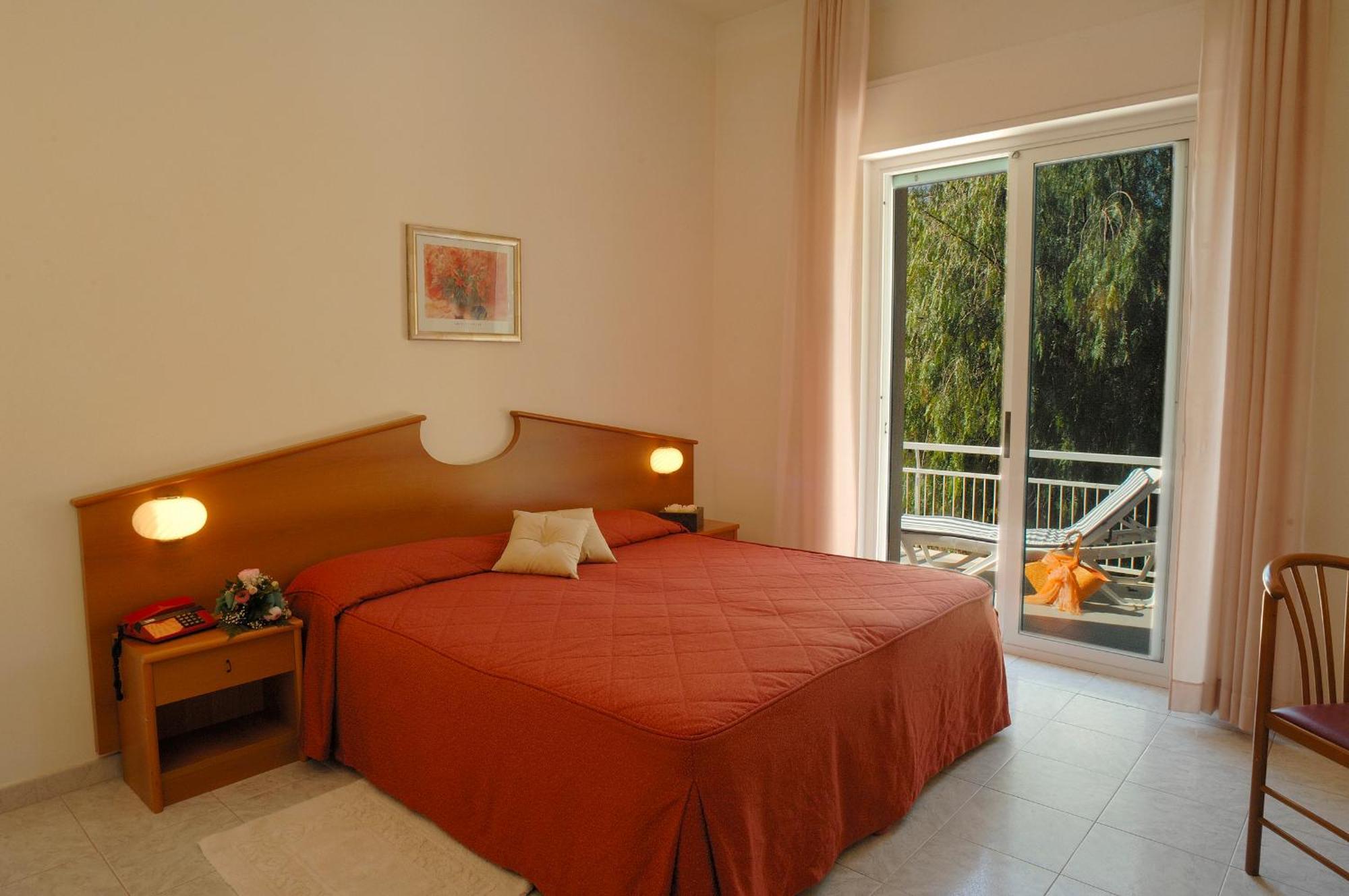 Double Room,1589189201:JPEG