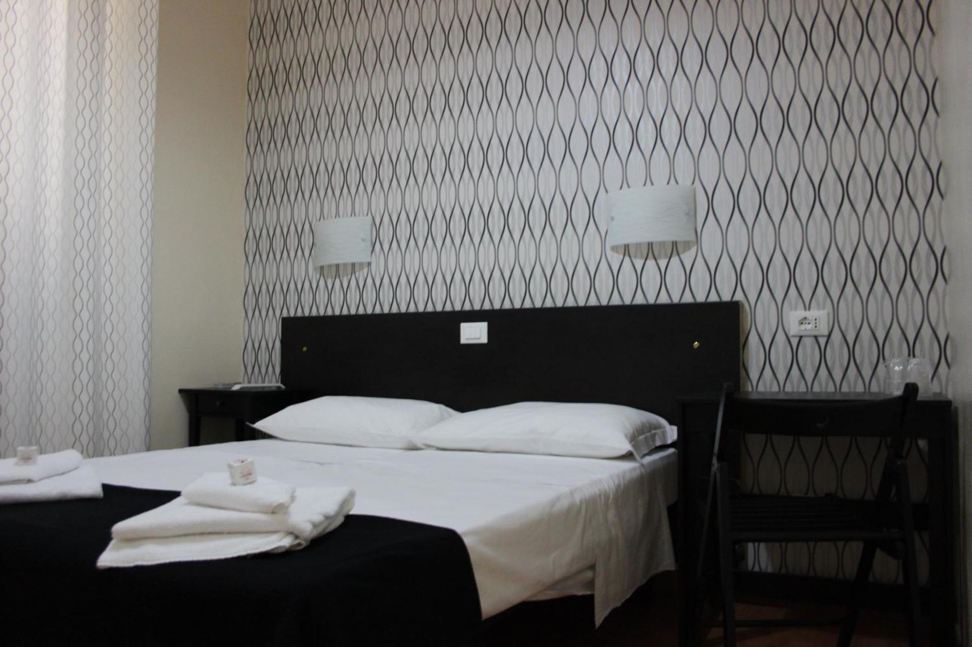 Economy Double Room,687273942:JPEG