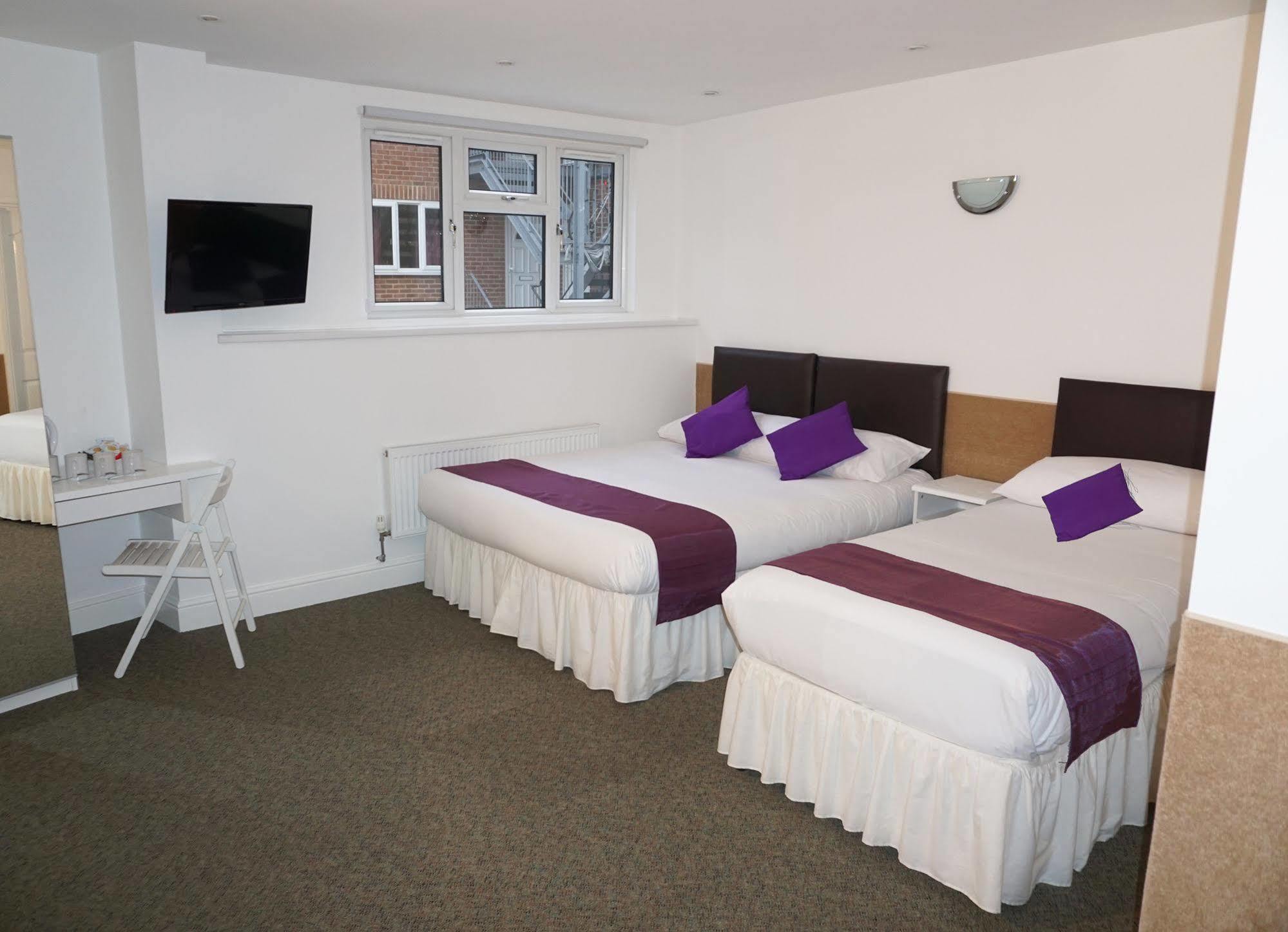 Quadruple Room,688716591:JPEG