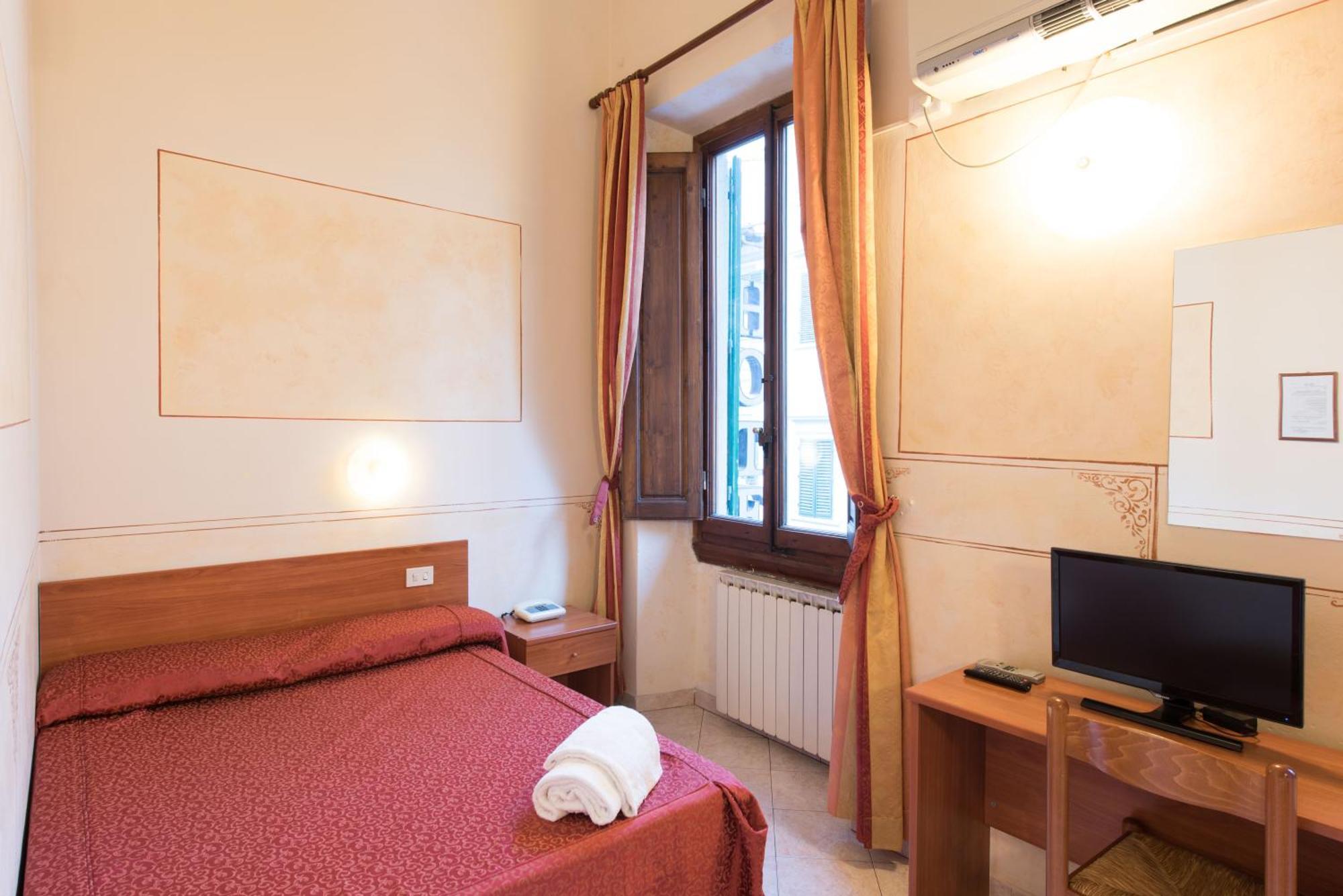 Camera Matrimoniale Economy con Bagno in Comune