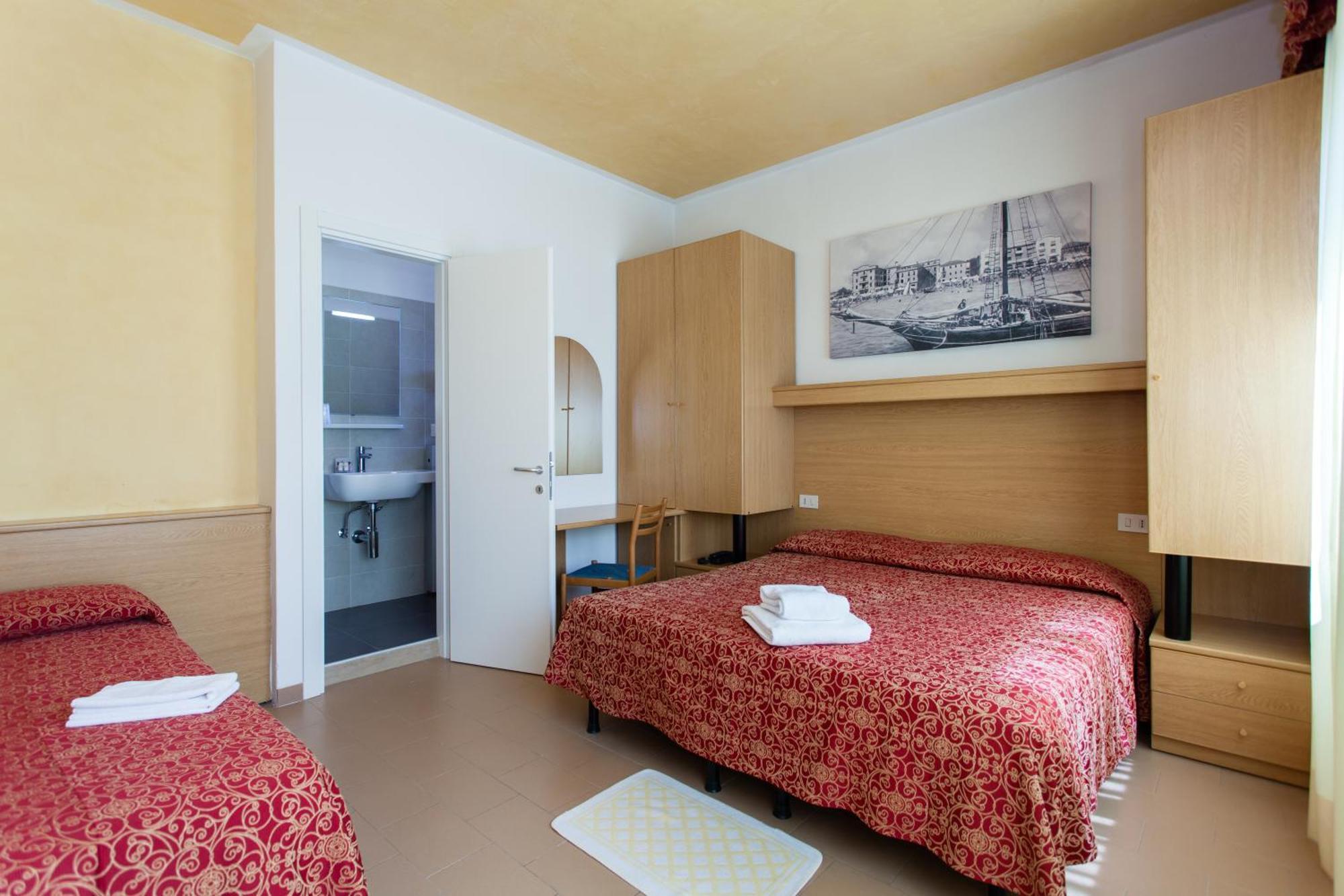 Triple Room,11426898:JPEG