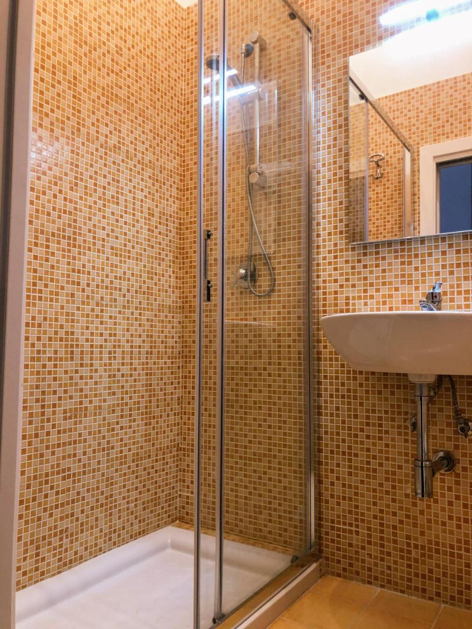 Double or Twin Room Private Bathroom
