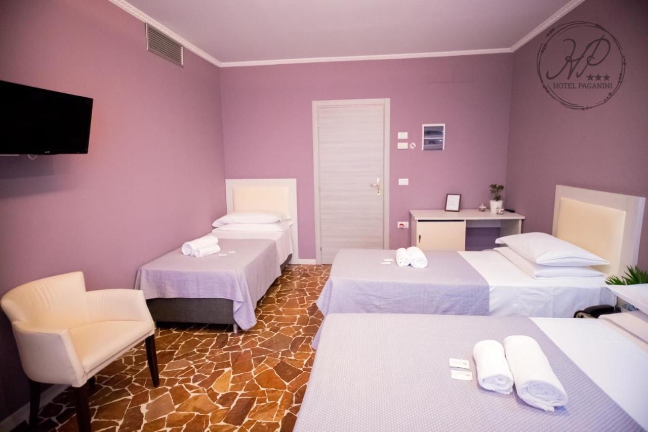 Quadruple Room Private Bathroom