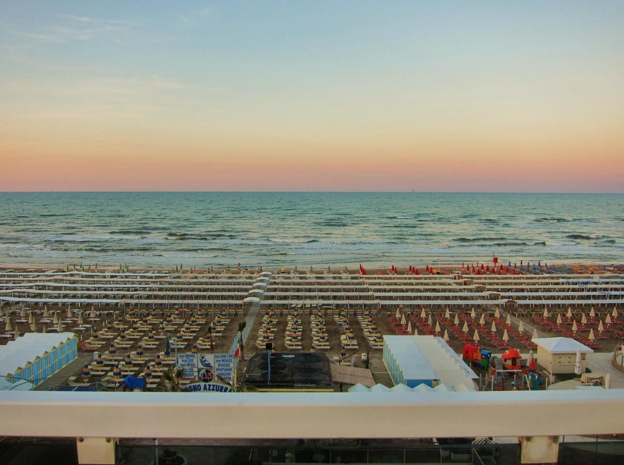 Camera Quadrupla con Vista Mare
