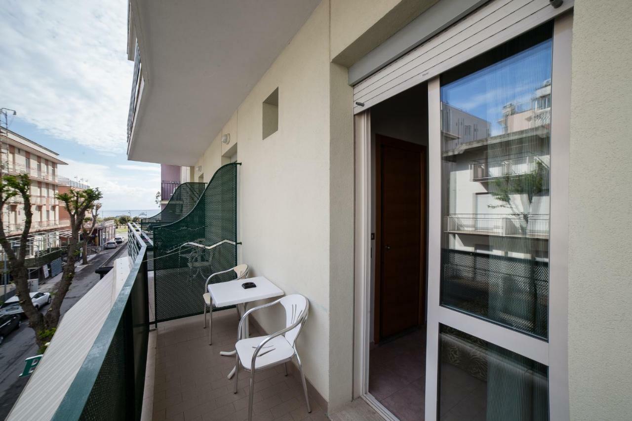 Double or Twin Room Sea View,828273767:JPEG