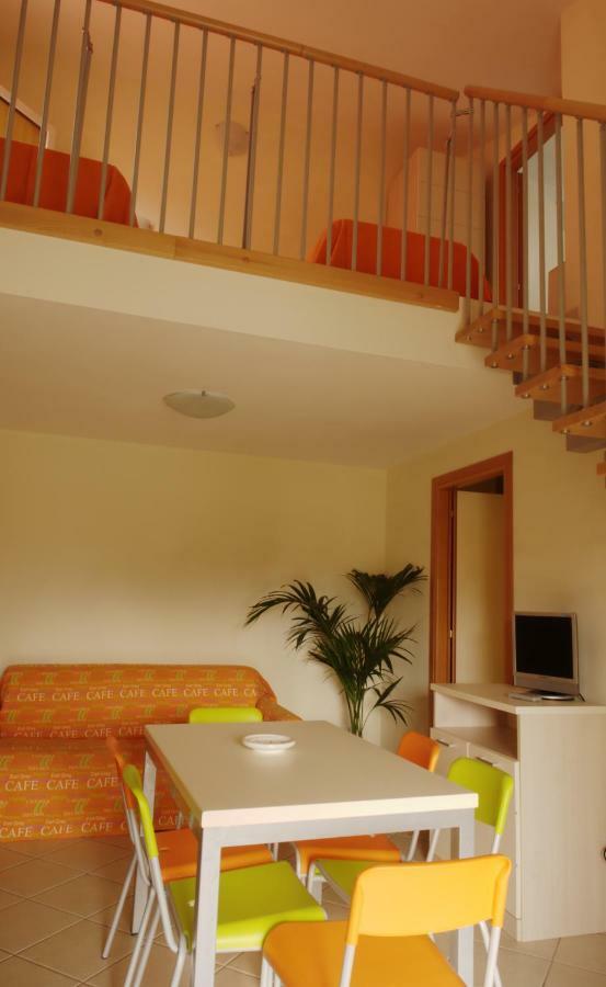 Appartamento con 2 Camere da Letto - su 2 Livelli (6 Adulti)