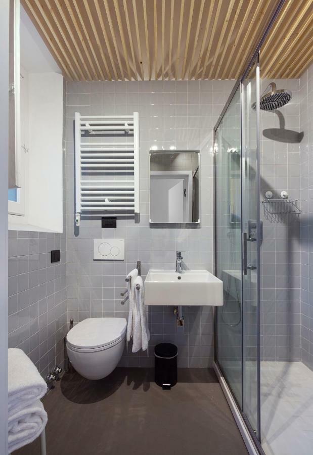 Camera Matrimoniale con Balcone