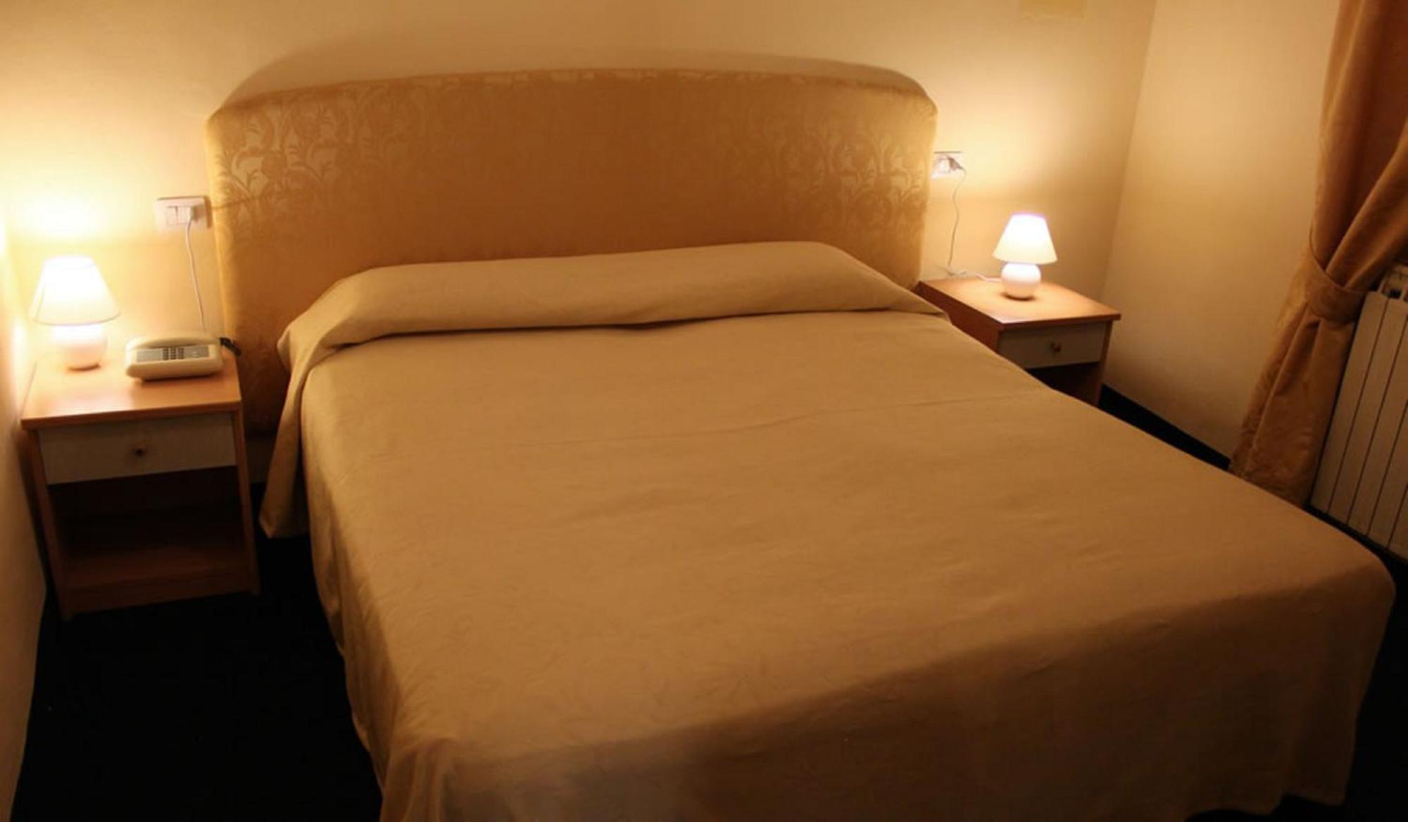 Double or Twin Room,1018361395:JPEG