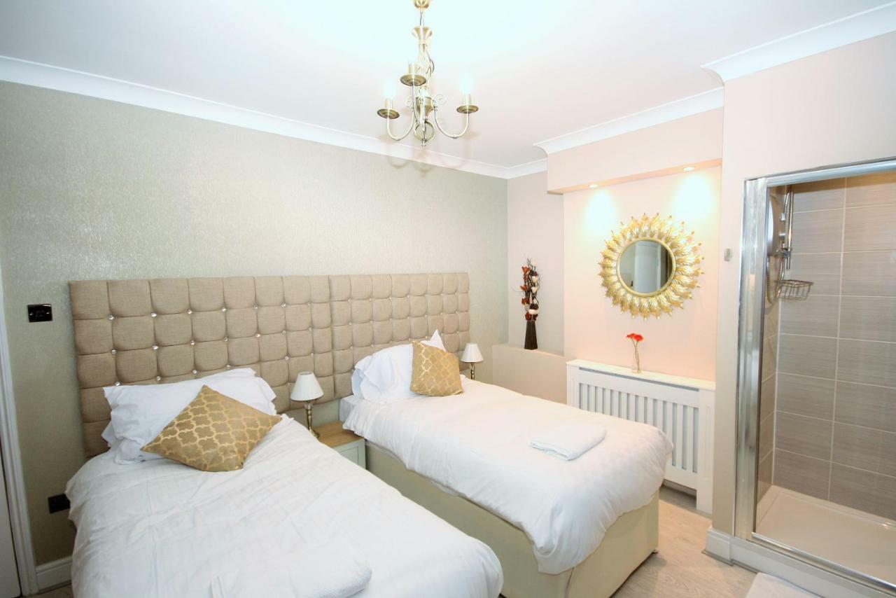 Large Double or Twin Room,862627661:JPEG