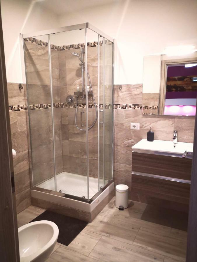 Camera Singola con Bagno Privato