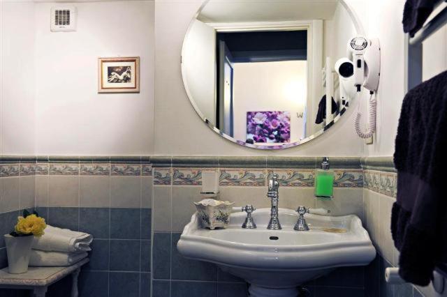 Superior Double Room,1498689757:JPEG
