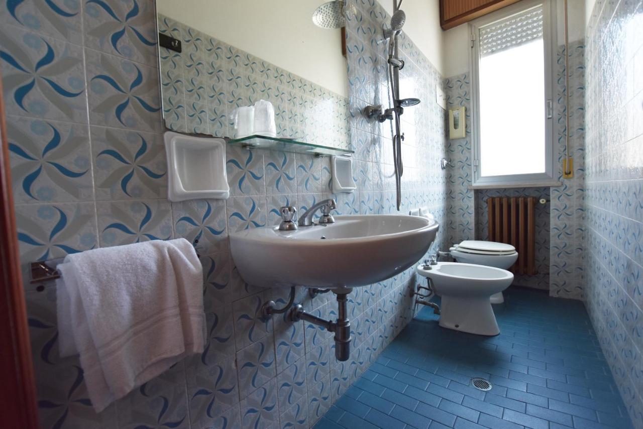 Single Room,31412546:JPEG