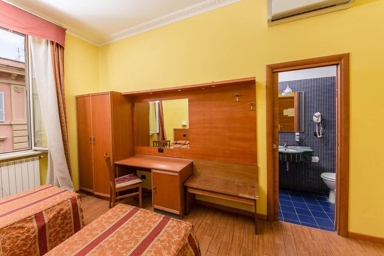Bed 4-Bed Mixed Dormitory Room