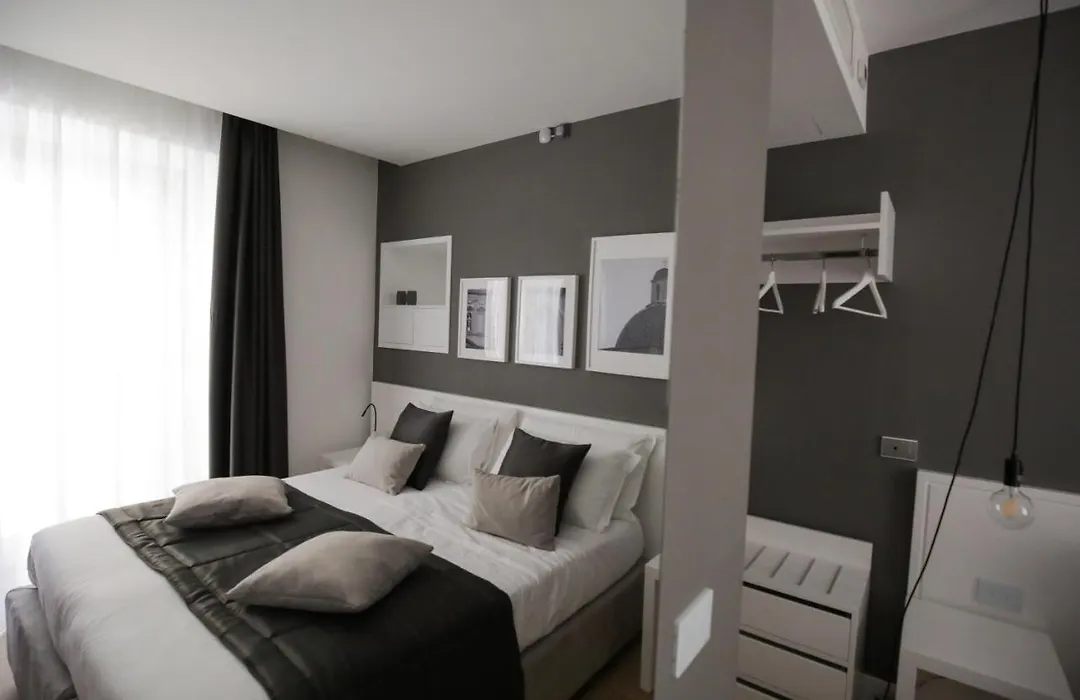 B&B Lionora-1