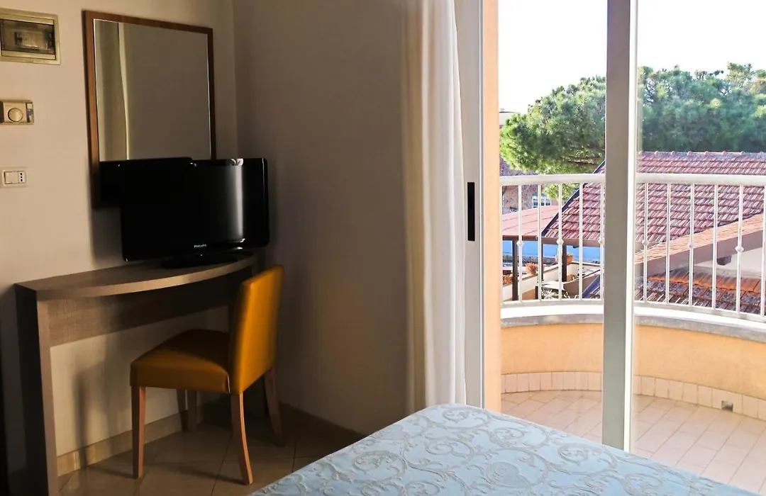 Hotel Gabbiano-1