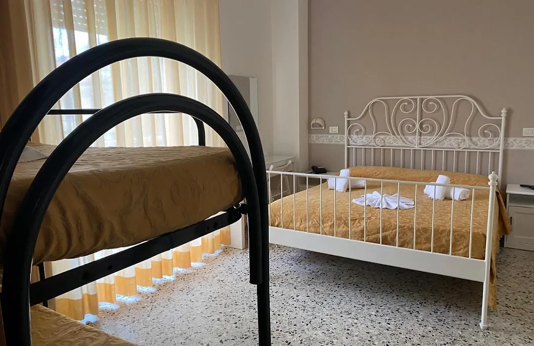Hotel Modenese-1