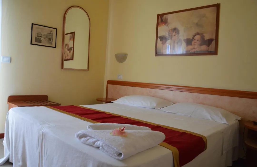 Hotel Carolin-1