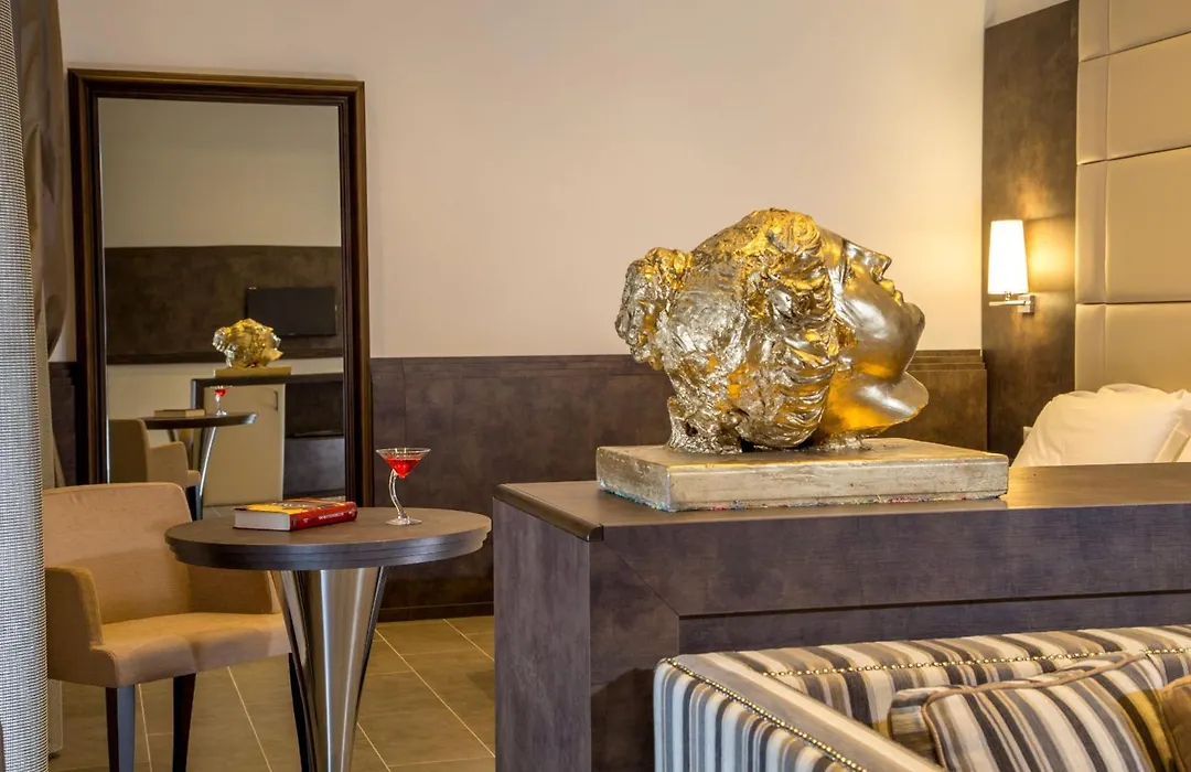 Hearth Hotel-1