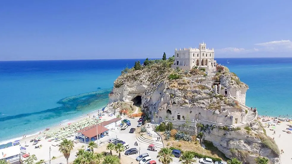 Ninfea Tropea City Rooms-1