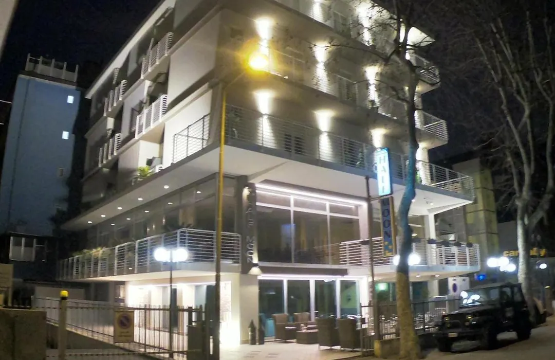Hotel Half Moon Airport Restaurant-1
