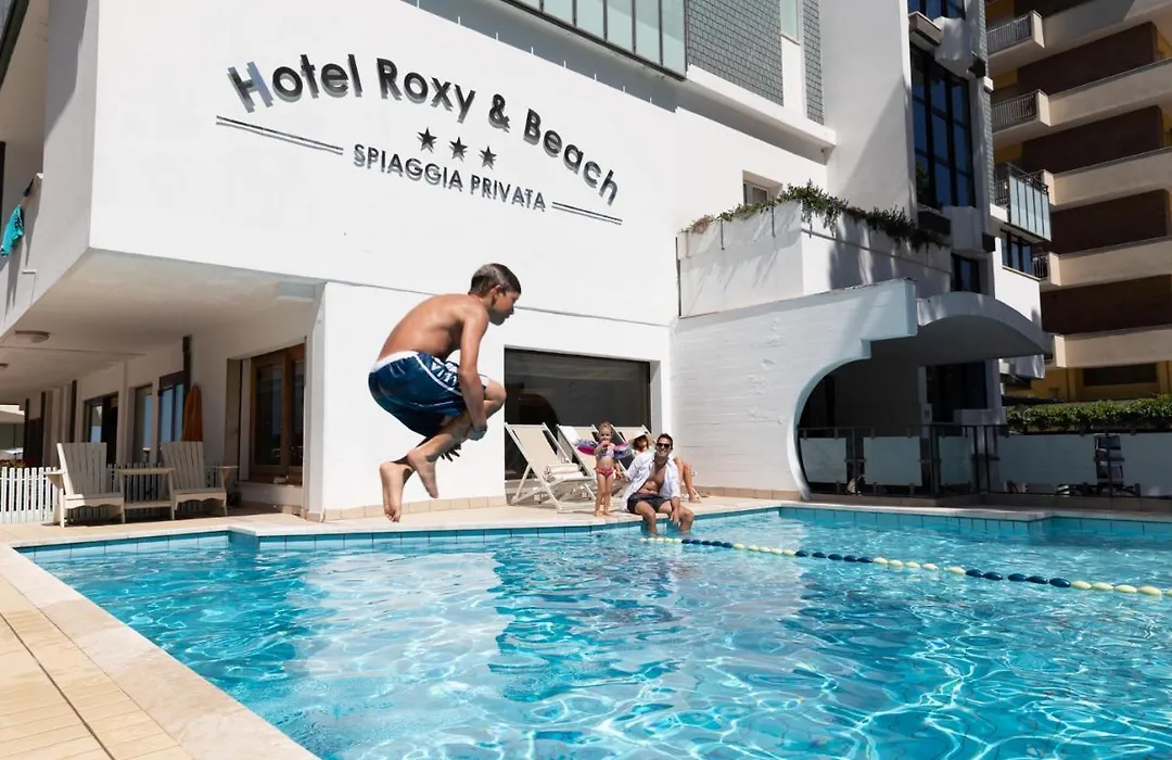 Hotel Roxy & Beach-1